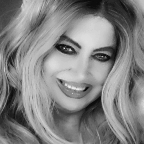 Meet your Posher, Debra - Picture 1 of 1